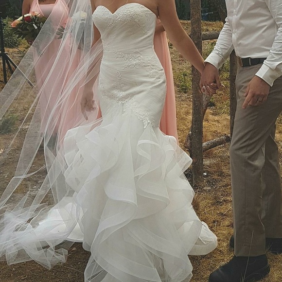 Wedding dress - Picture 1 of 1